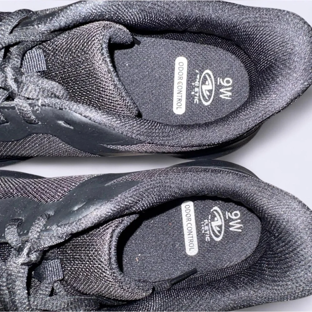 Athletic Works Black Mesh Lace Up Jogger Sneakers 👟 Size Women’s 9 WIDE WIDTH